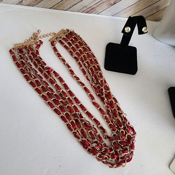 Multi Strand Gold Chain with Red Satin Ribbon Necklace Earrings Set New - Picture 3 of 9